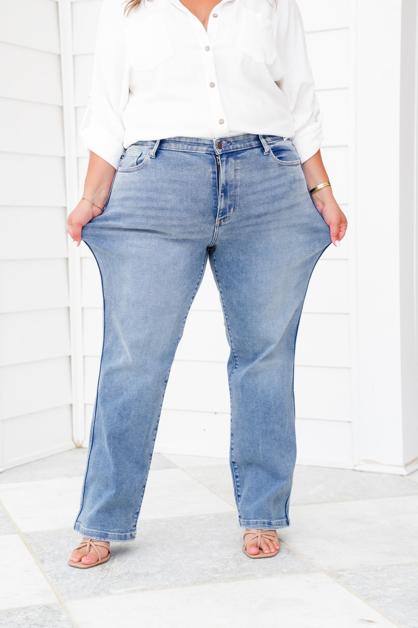 Judy Blue High Rise Medium Wash Vintage Straight Leg Jeans