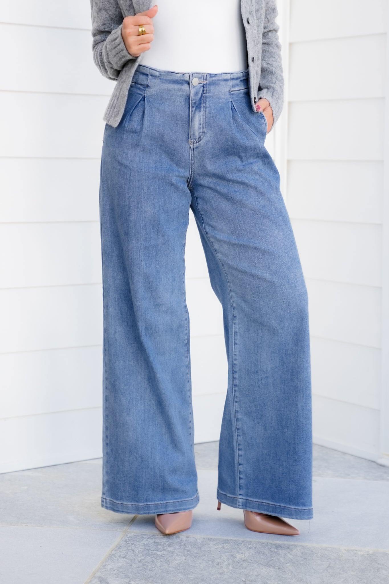Risen Mid Rise Medium Wash Relaxed Waist Wide Leg Jeans