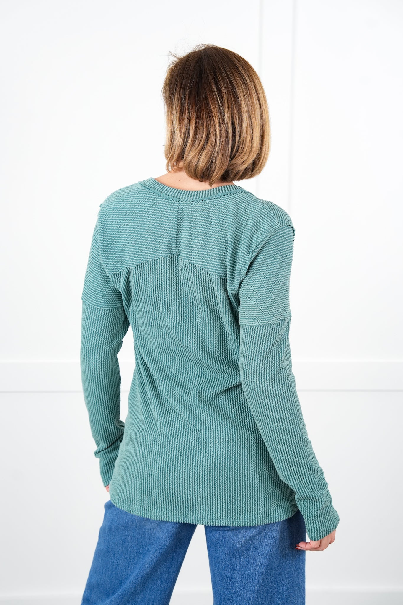 Plus/Reg Urban Ribbed Long Sleeve V-Neck Top