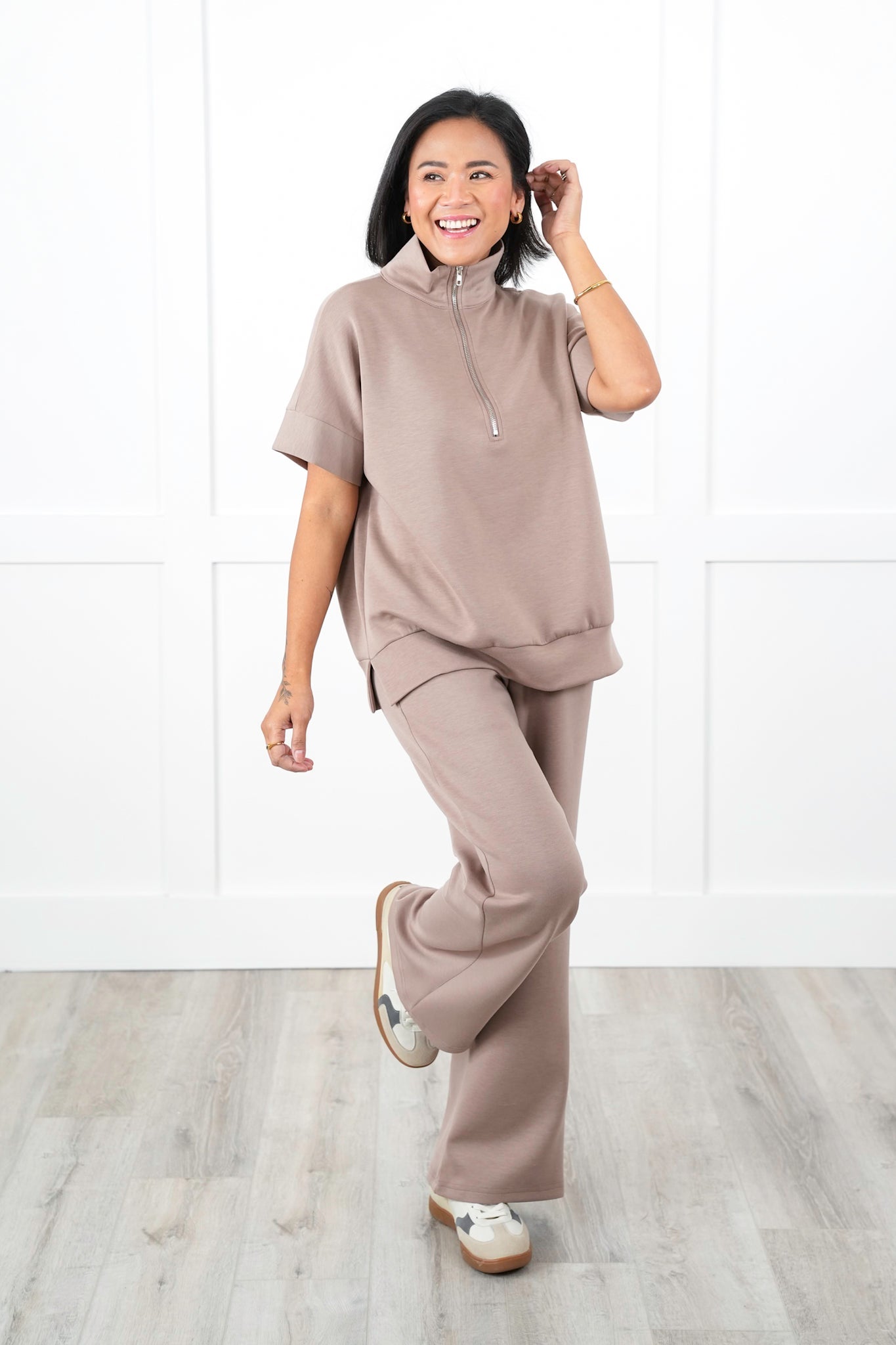 Door Buster! Plus/Reg Scuba Short Sleeve Half Zip Up Top and Pant Travel Set