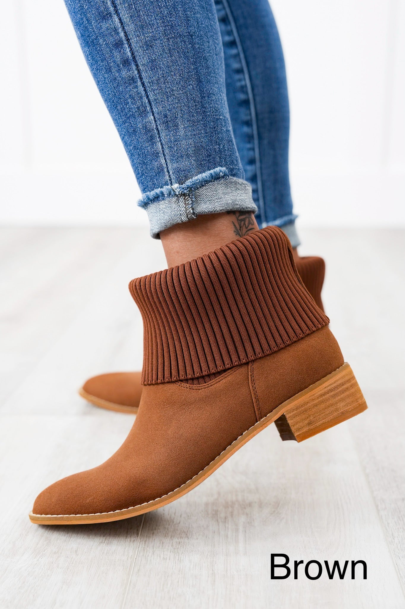 Ribbed Knit Cuff Boots