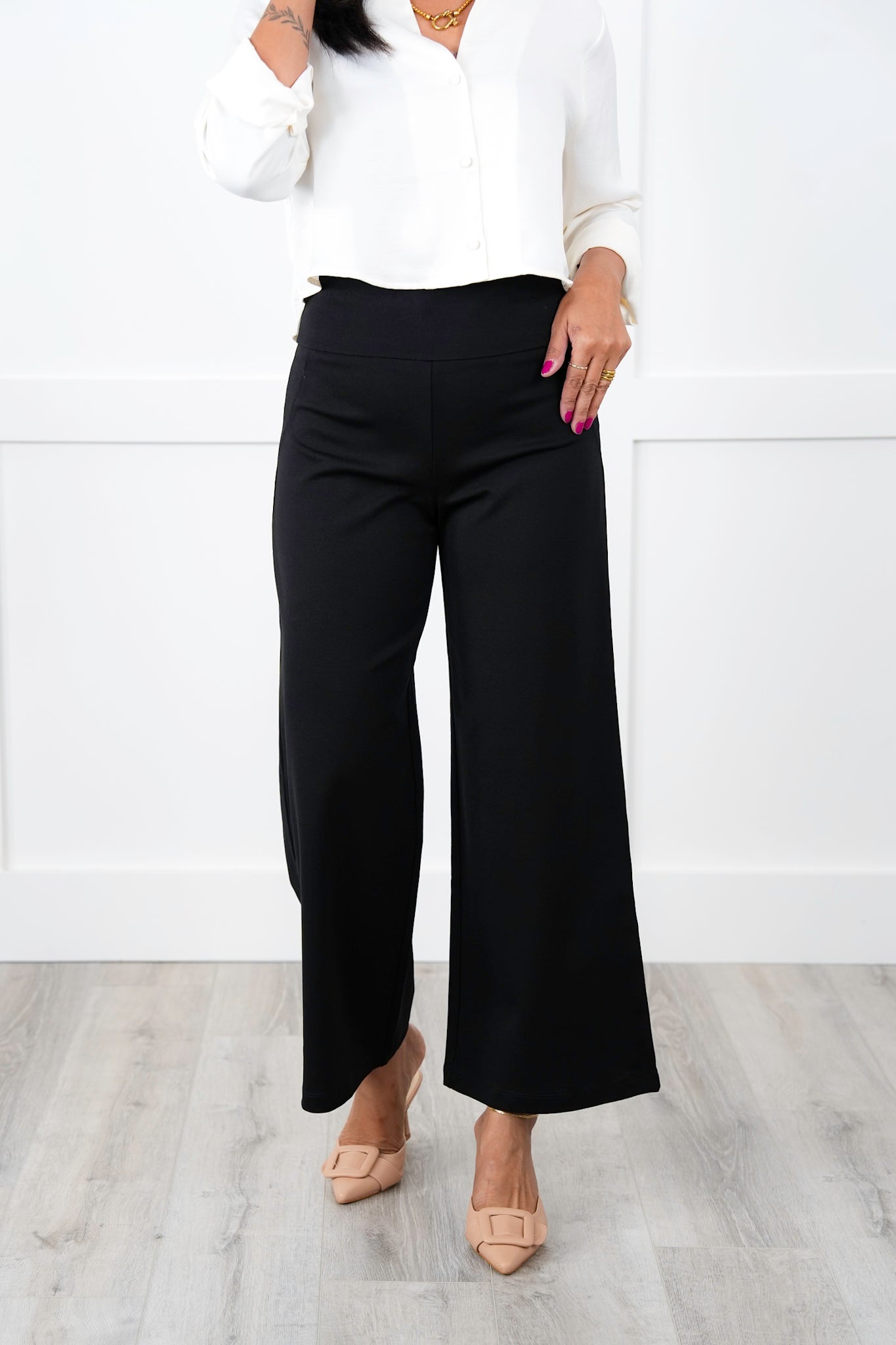 Door Buster! Plus/Reg Solid Double Knit Wide Leg Cropped Pull On Pants