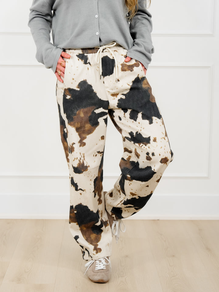Plus/Reg Cow Print Elastic Waist Barrel Pants