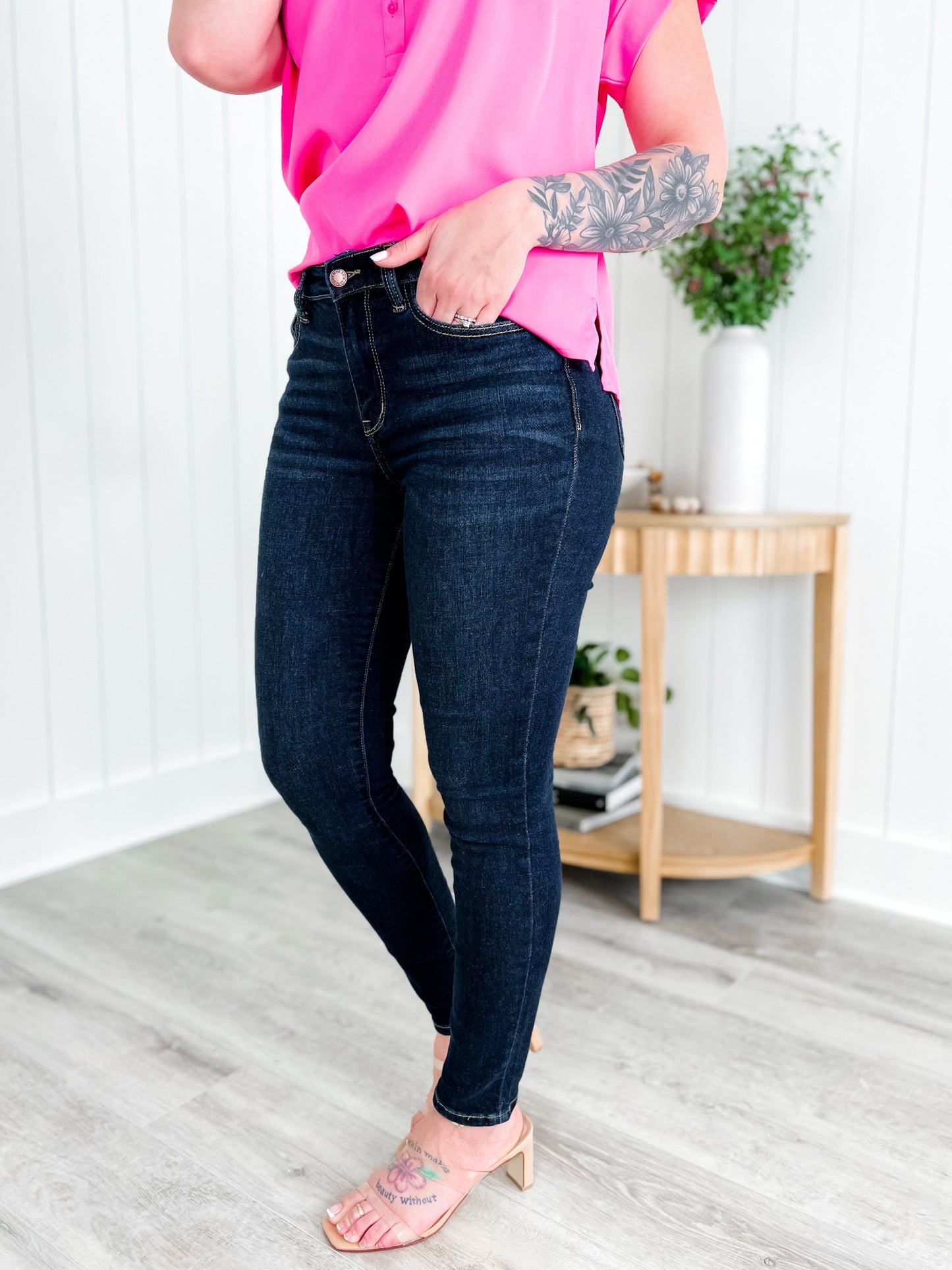 Judy Blue Everyday Wear 3.0 (High Rise) Dark Wash High Waist Skinny with Handsanding