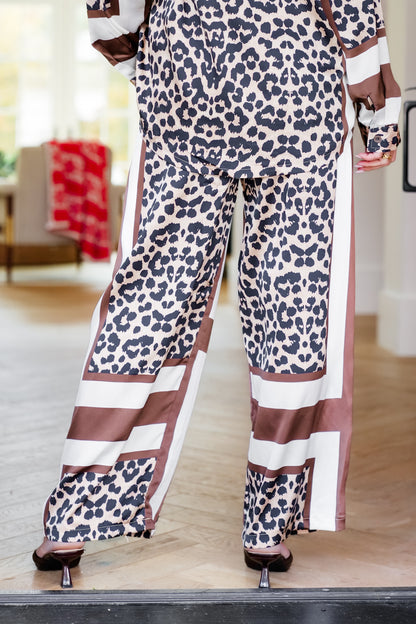 POL Leopard Print Elastic Waist Pants with Pockets