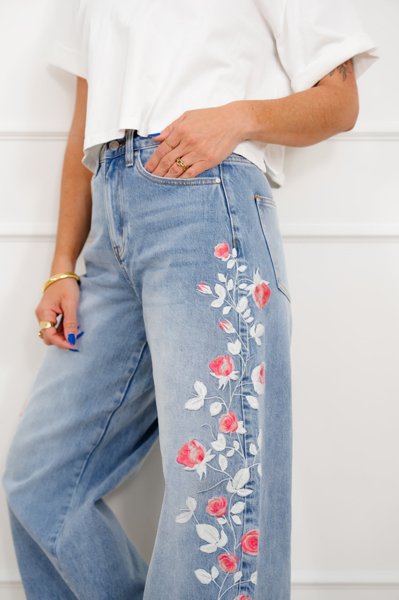 Bayeas High Rise Light Wash Barrel Jeans with Floral Embroidery