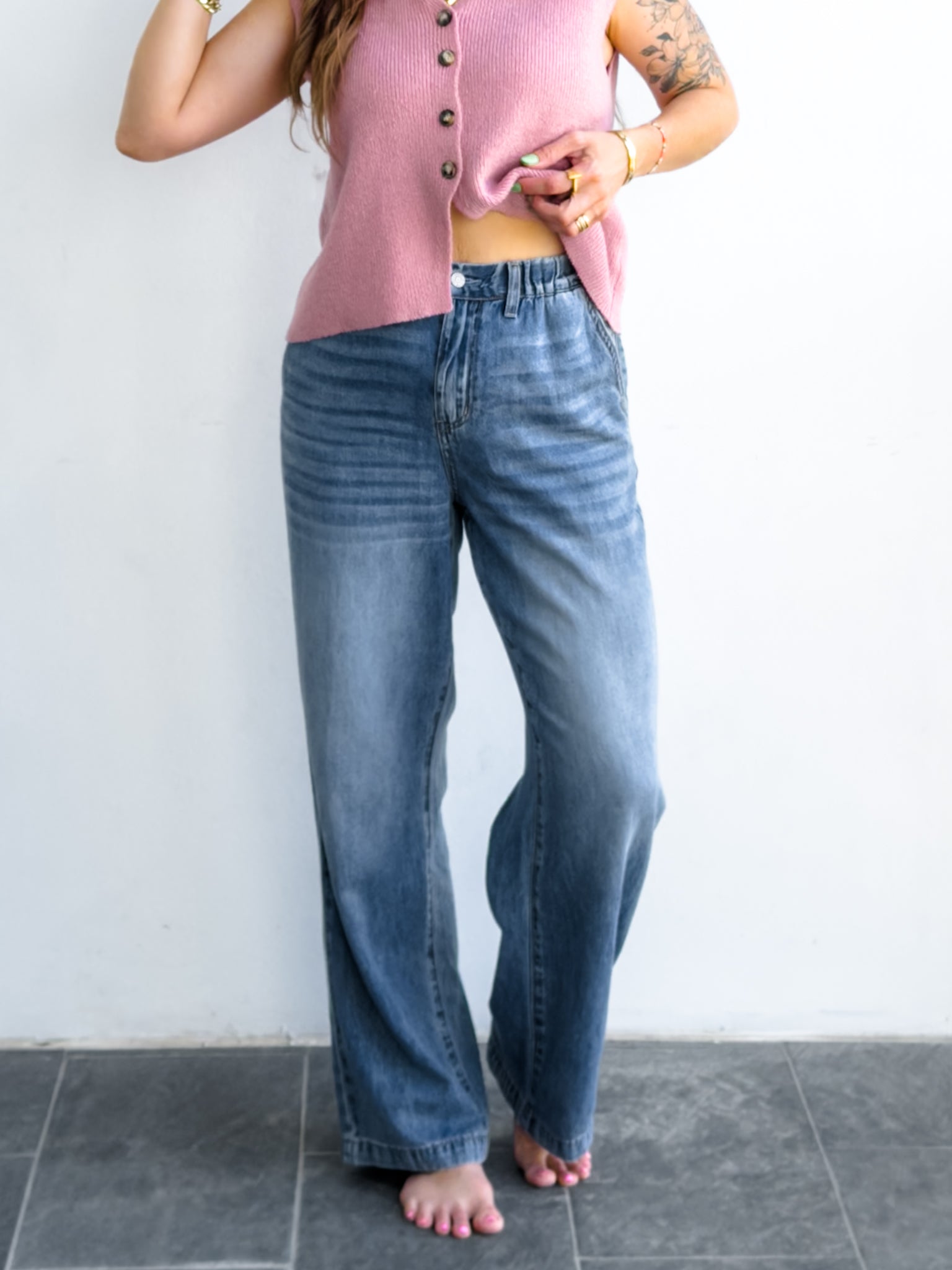 Judy Blue The Bay Breeze Multiple Inseam Featherweight Baggy Jeans