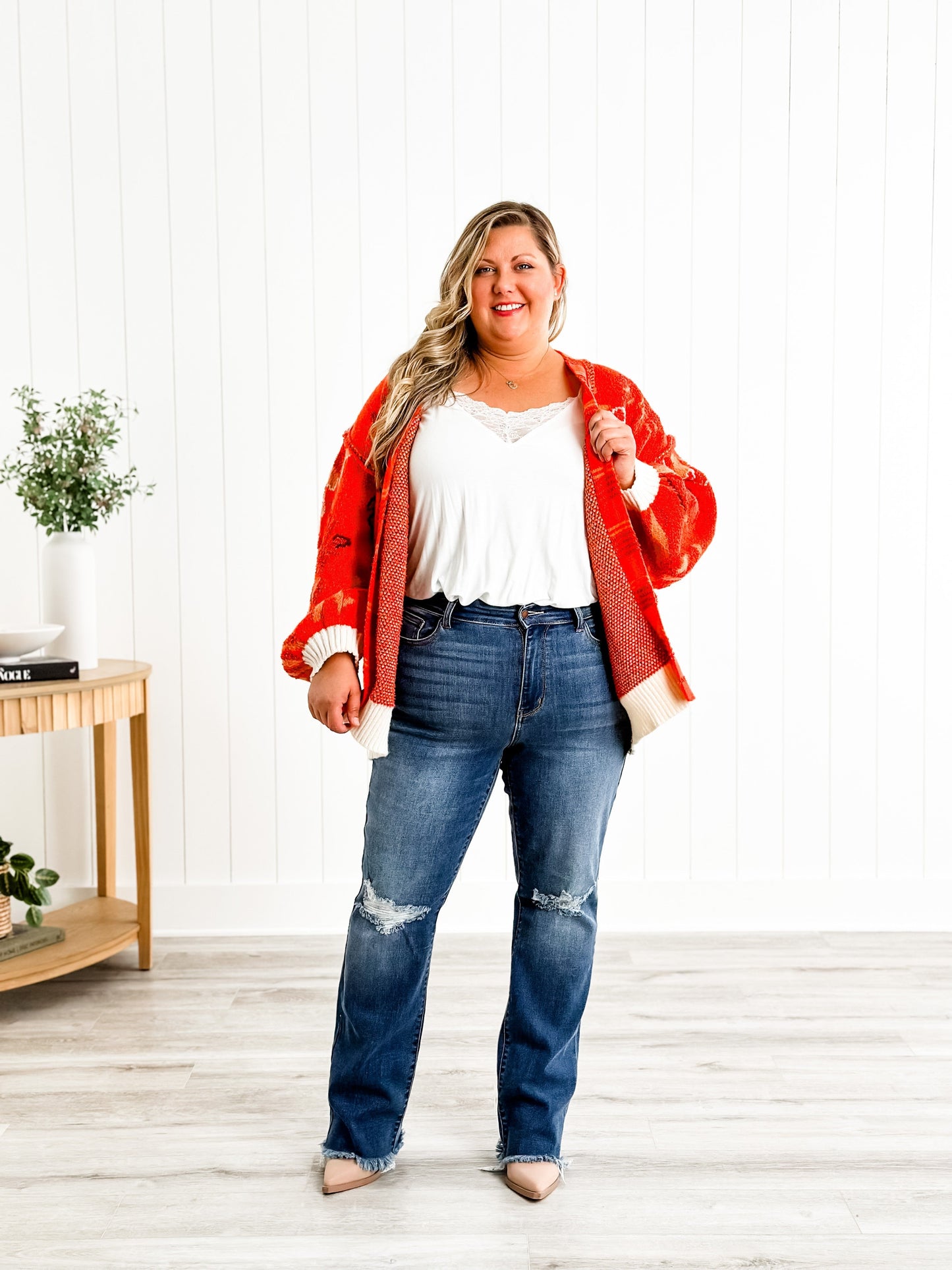 Judy Blue High Rise Medium Wash Destroyed Knee & Frayed Hem Straight Leg Jeans