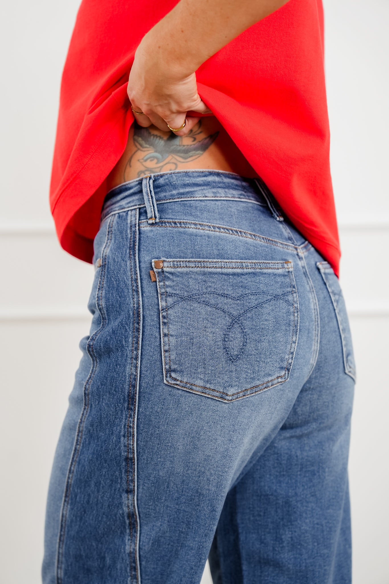 Judy Blue High Rise Medium Wash Rigid Magic Panel Barrel Jeans