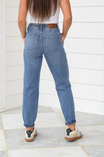 Judy Blue High Rise Medium Wash Joggers