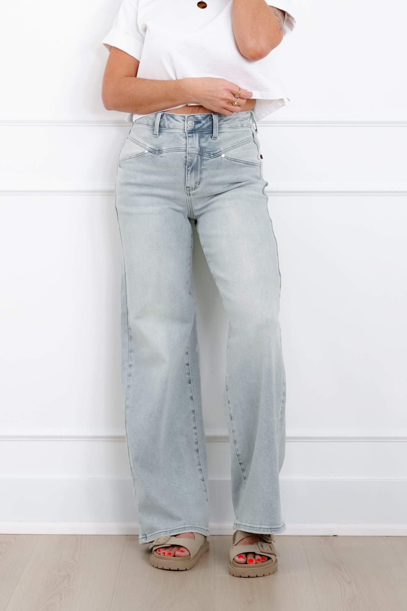 Judy Blue High Rise Medium Wash Column Straight Leg Jeans