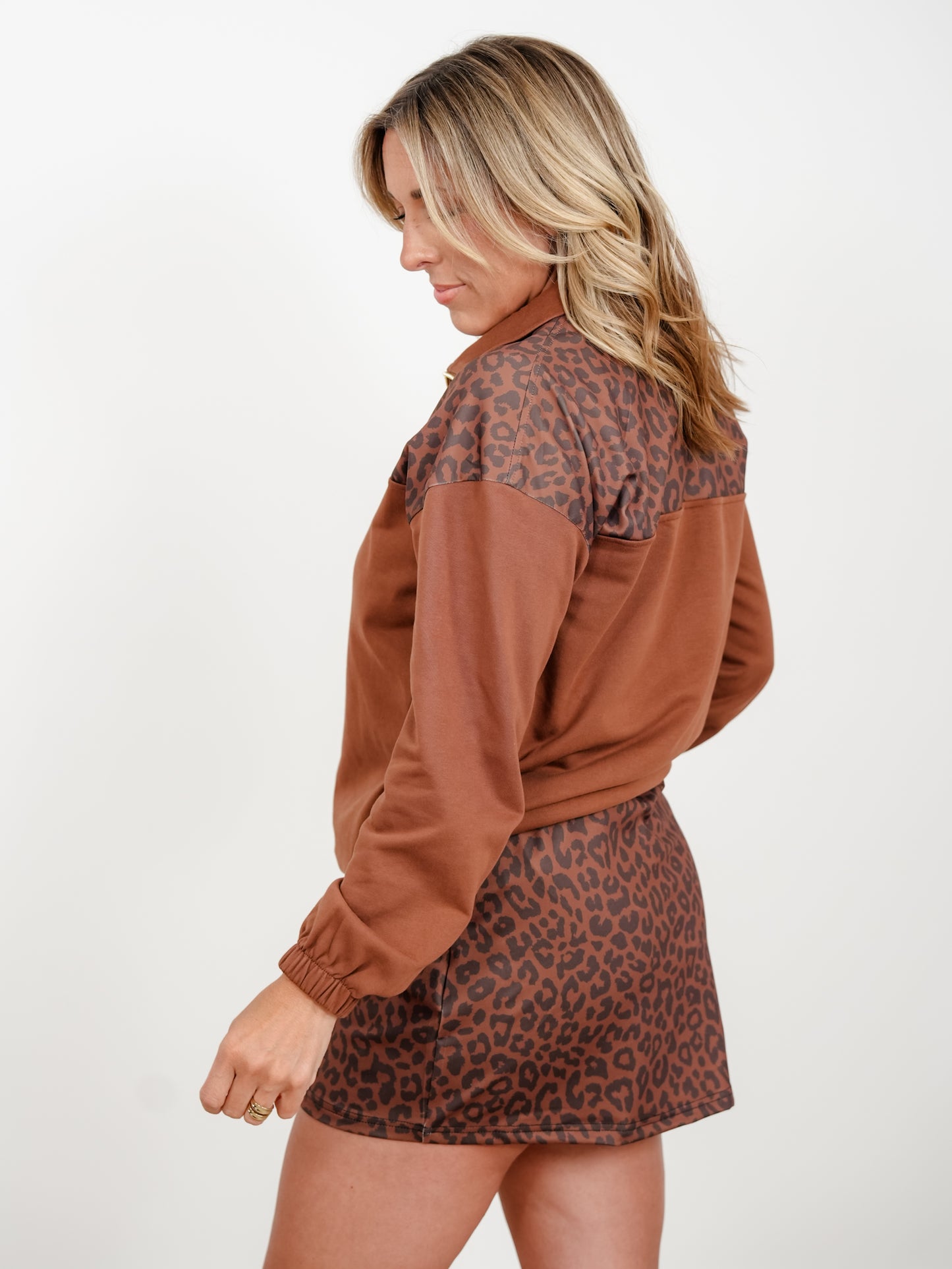 Plus/Reg Leopard Print Long Sleeve 1/4 Zip Pullover Top