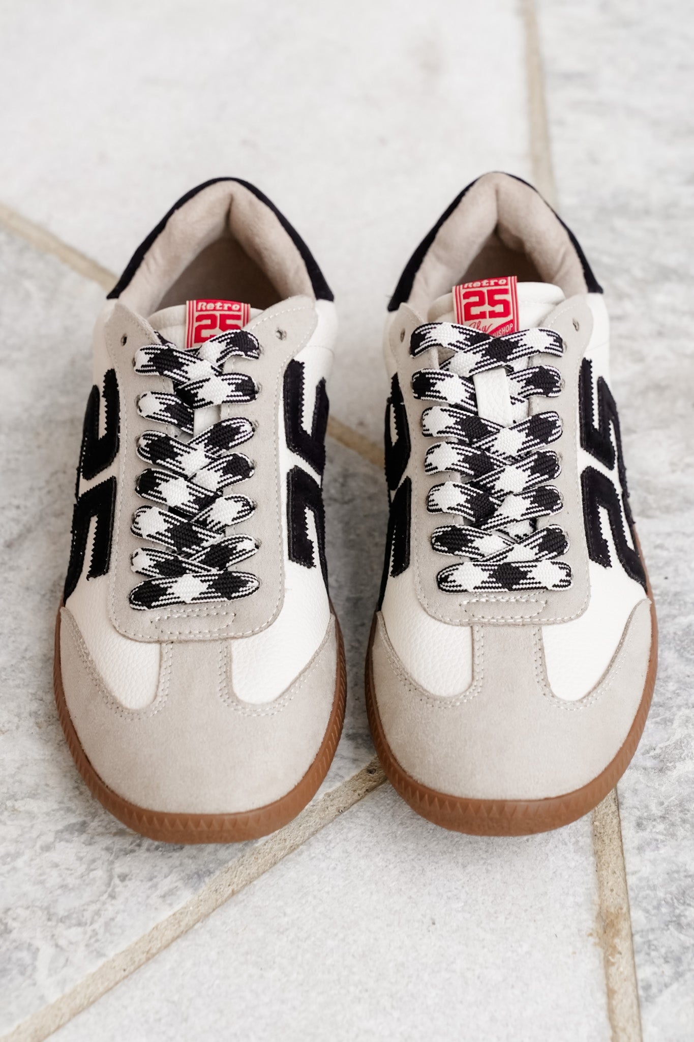shu♡shu Shu Shop Vintage Style Suede Sneakers with Contrast 25 – Freckled
