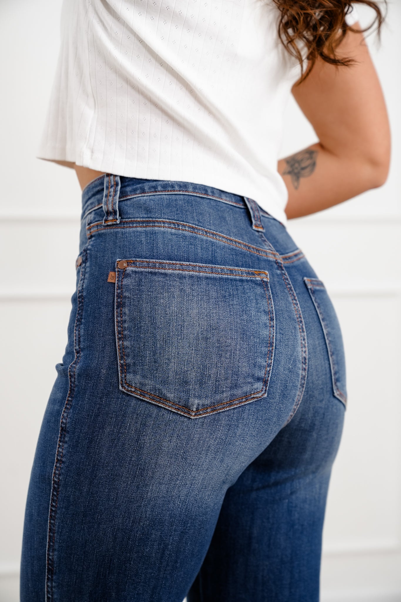 Judy Blue High Rise Medium Wash Tummy Control Straight Leg Jeans