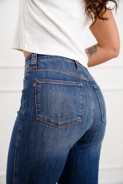 Judy Blue High Rise Medium Wash Tummy Control Straight Leg Jeans