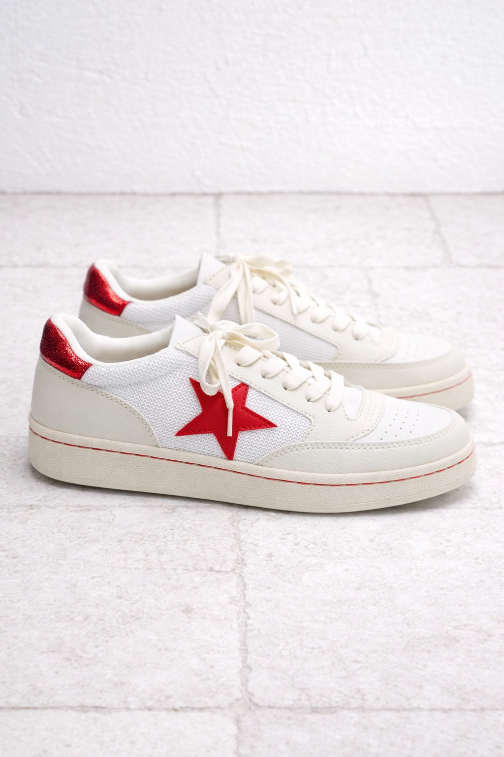 Yellow Box Retro Star Detail Lace Up Sneaker