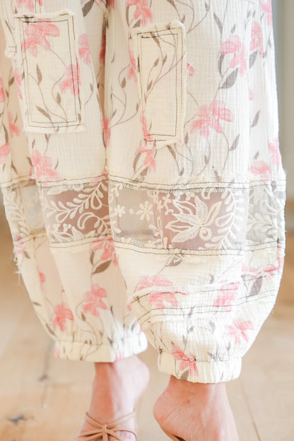 POL Ivory Floral Elastic Waist Jogger Pants