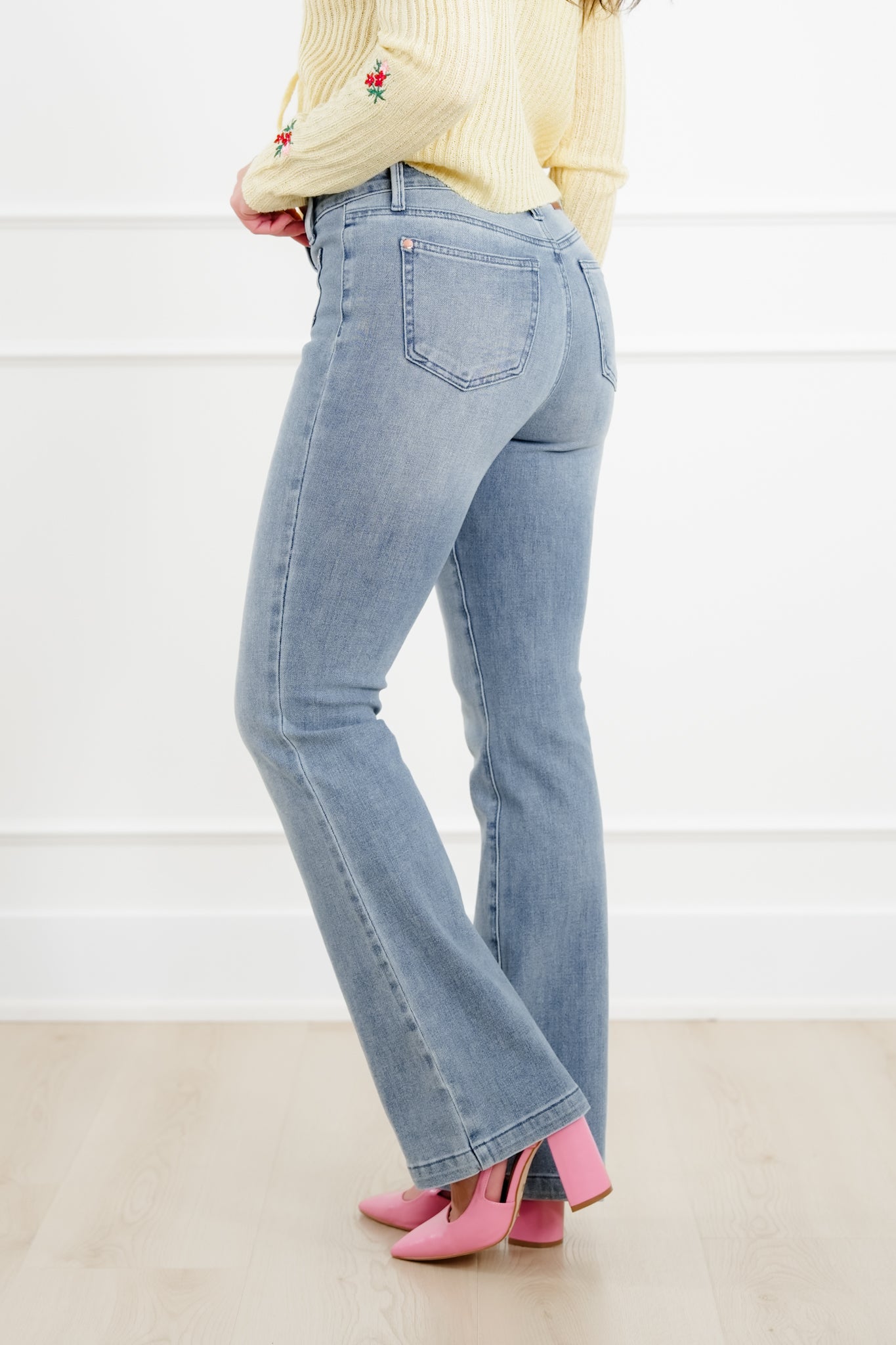 Judy Blue Sunday Stroll Mid Rise Medium Wash Bootcut Jeans with Front Patch Pockets