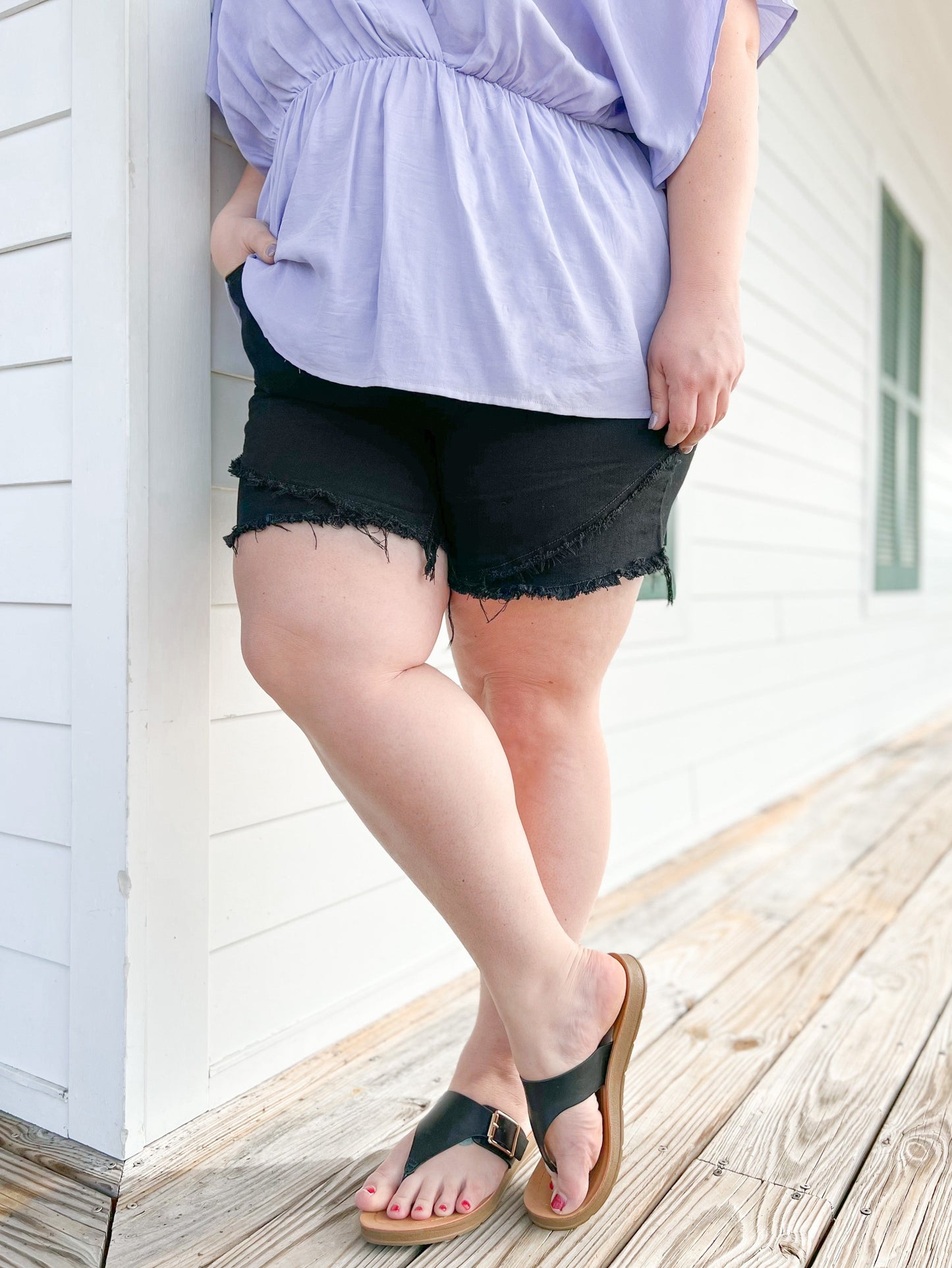 Judy Blue Field of Tulips black frayed Tulip Hem Shorts