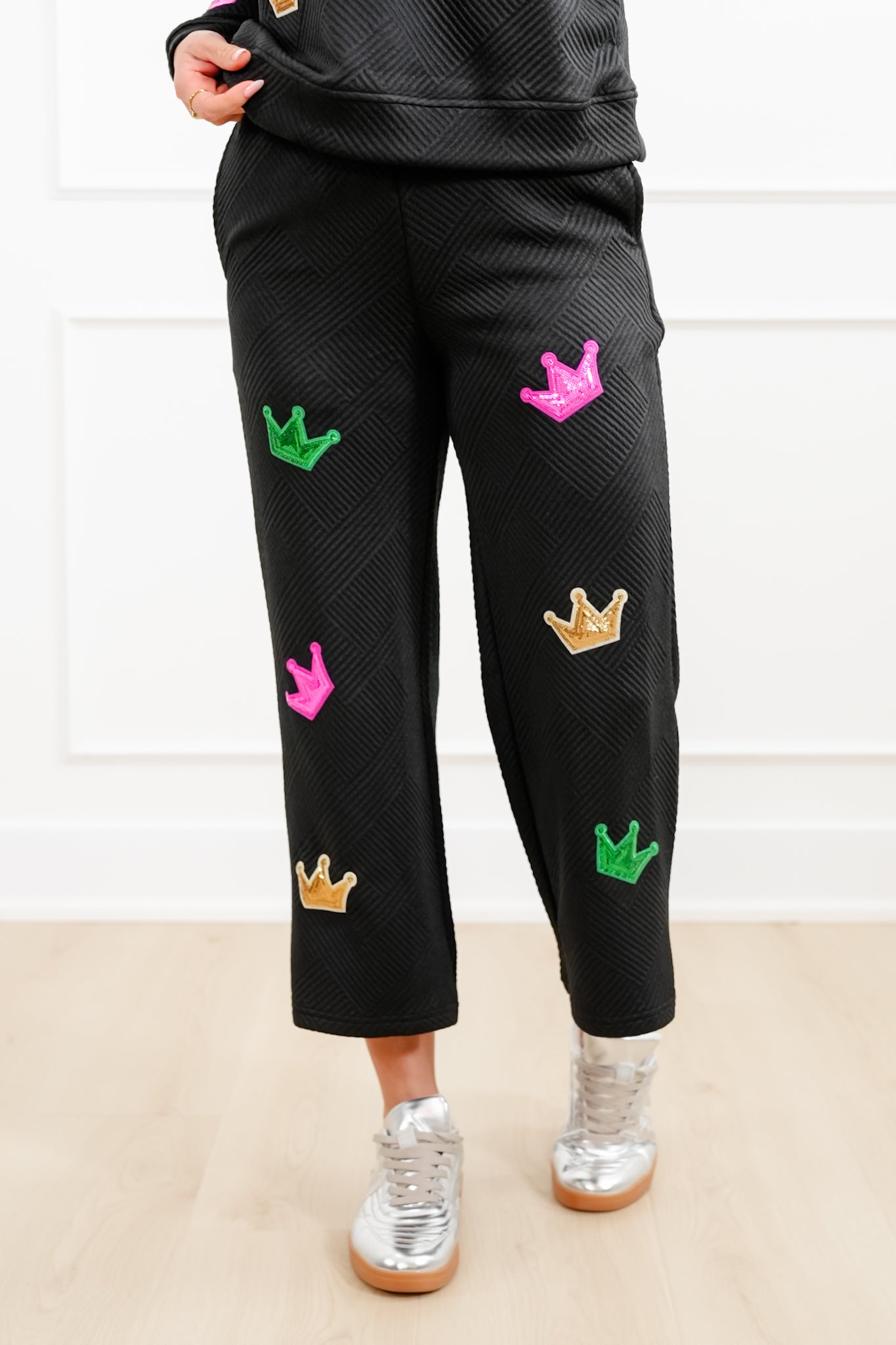 Plus/Reg Sequin Mardi Gras Crown Long Sleeve Pullover Top and Pants Set