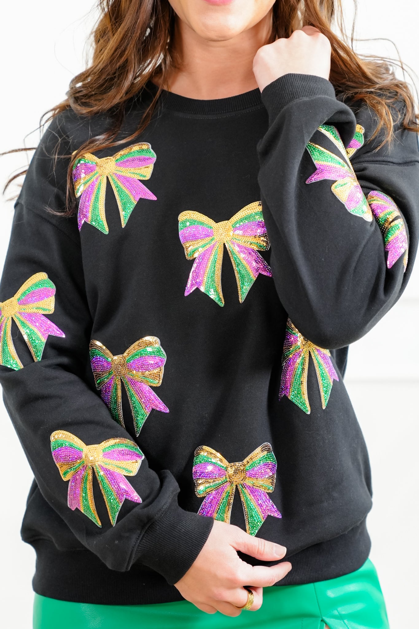 Plus/Reg Sequin Mardi Gras Bows Pullover Sweatshirt
