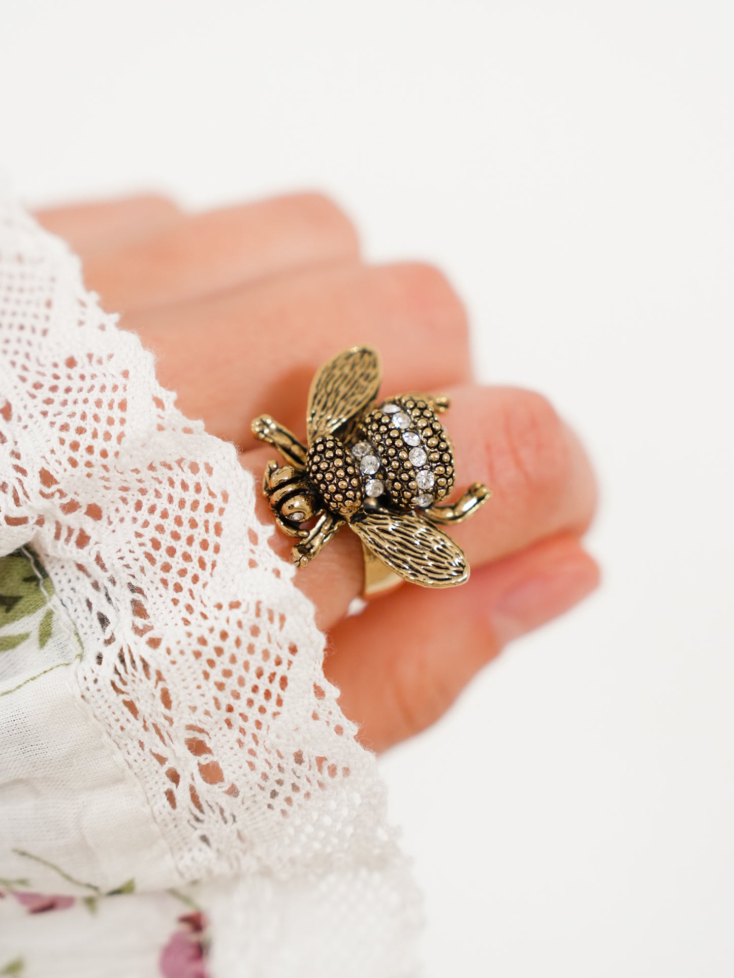Yochi Bee Ring