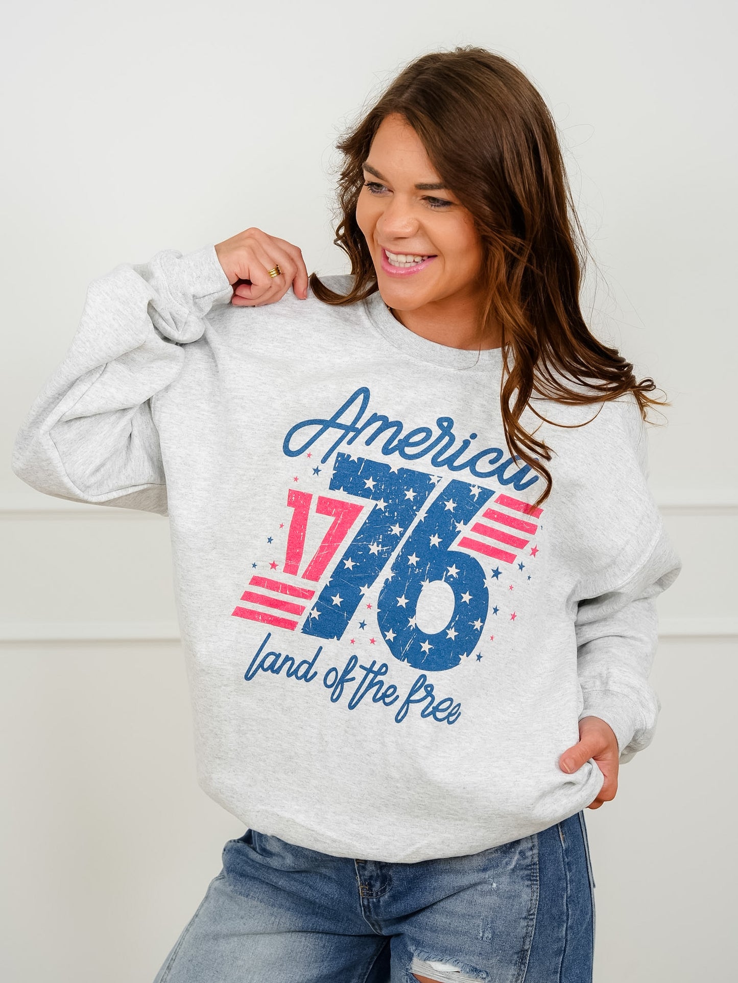 Plus/Reg Long Sleeve "America Land of the Free 1776" Graphic Sweatshirt