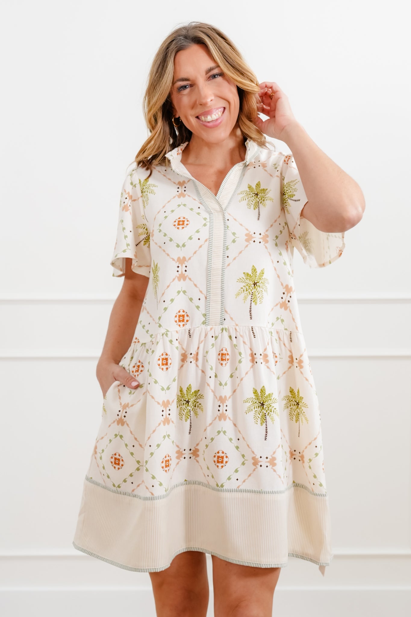 Plus/Reg Short Sleeve Tropical Print Mini Dress