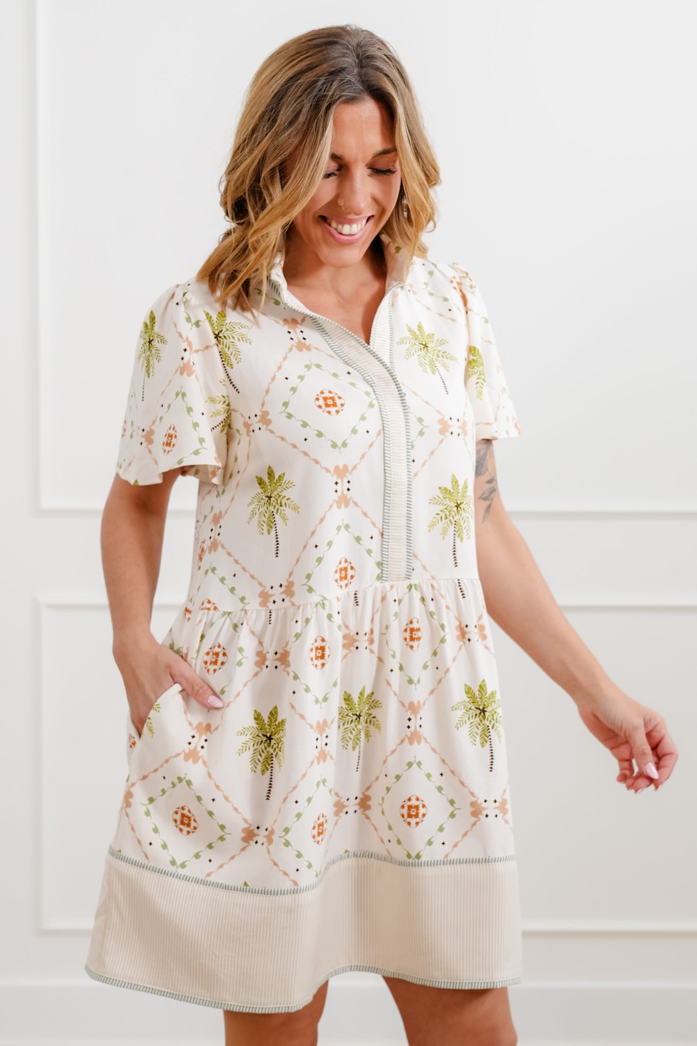 Plus/Reg Short Sleeve Tropical Print Mini Dress