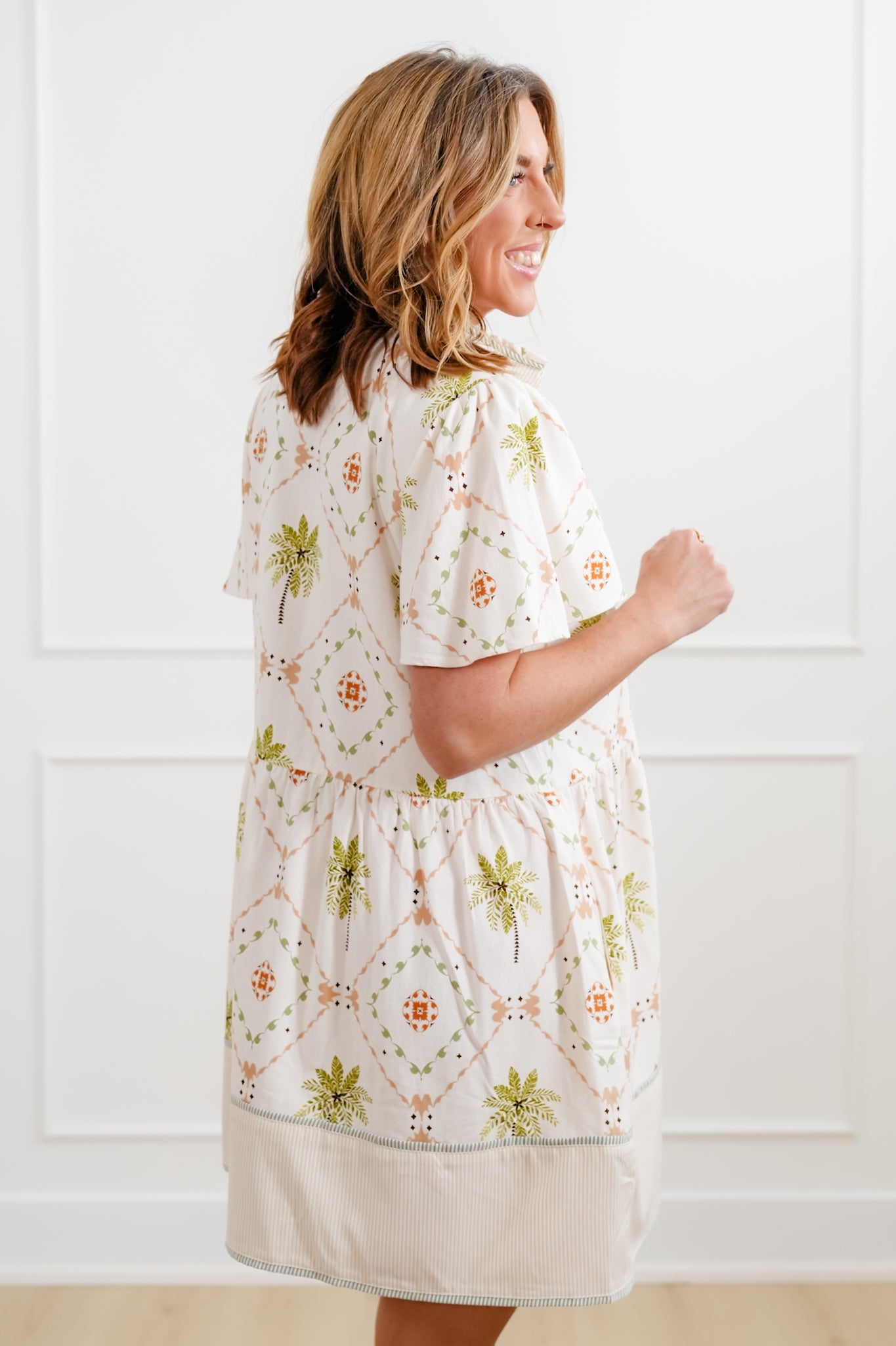 Plus/Reg Short Sleeve Tropical Print Mini Dress