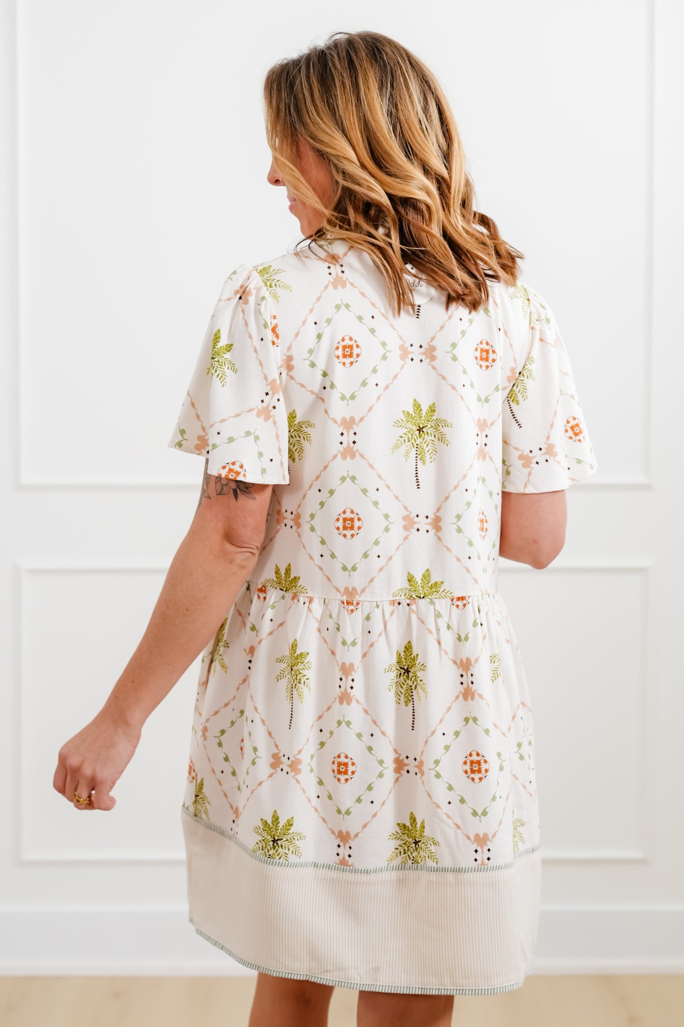 Plus/Reg Short Sleeve Tropical Print Mini Dress