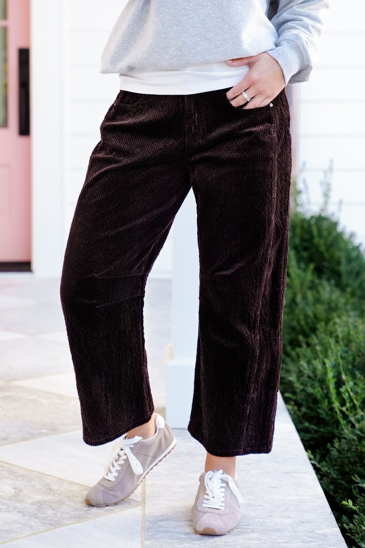 Plus/Reg Corduroy High Waist Barrel-leg Pants