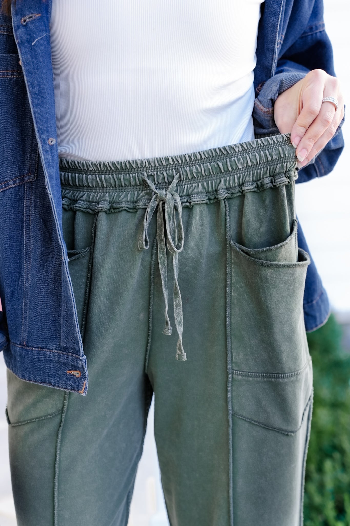 Mineral Washed Knit Barrel Pants with Reverse Seams