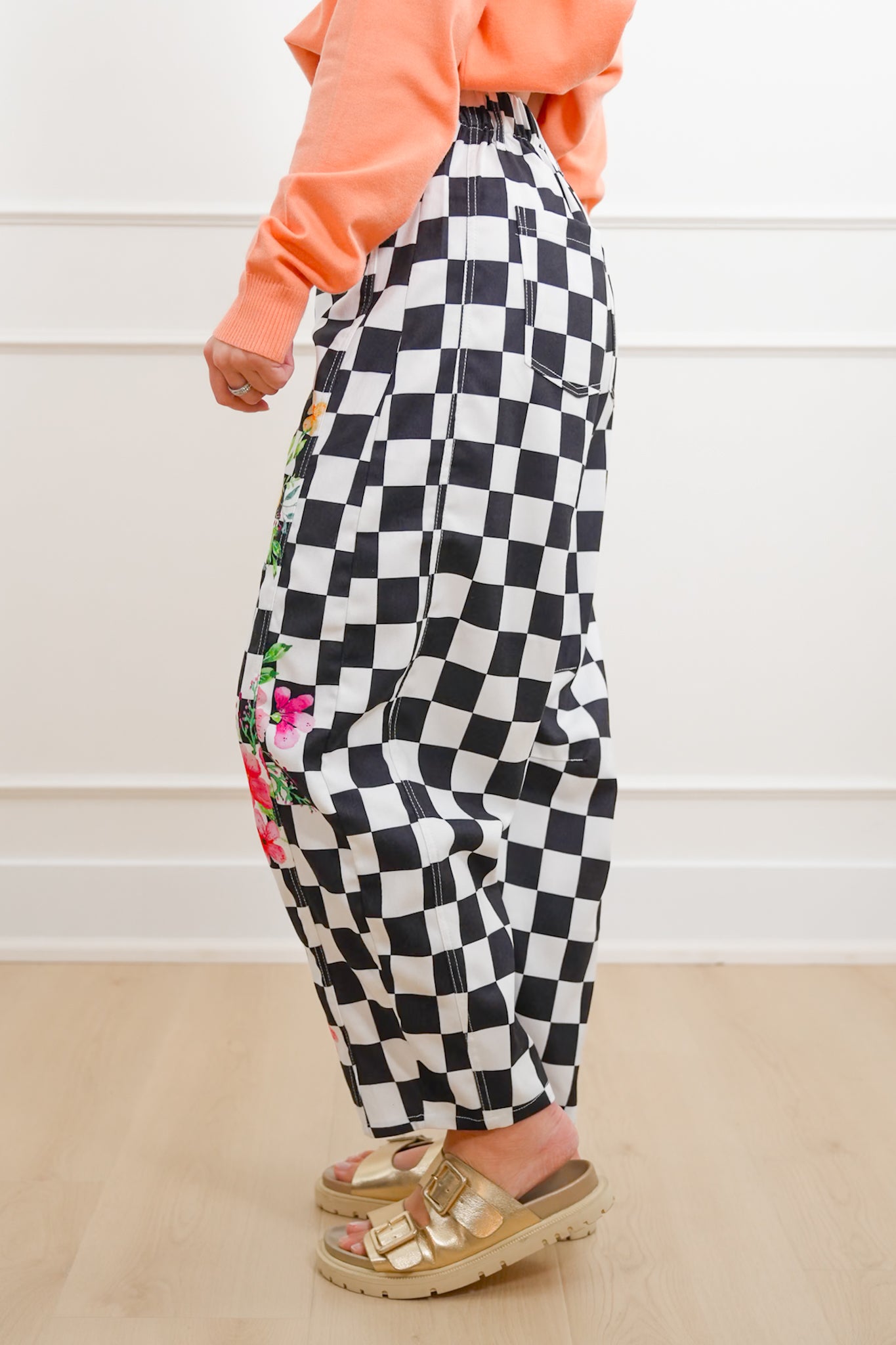 Plus/Reg Checkered and Floral High Waist Barrel Pants