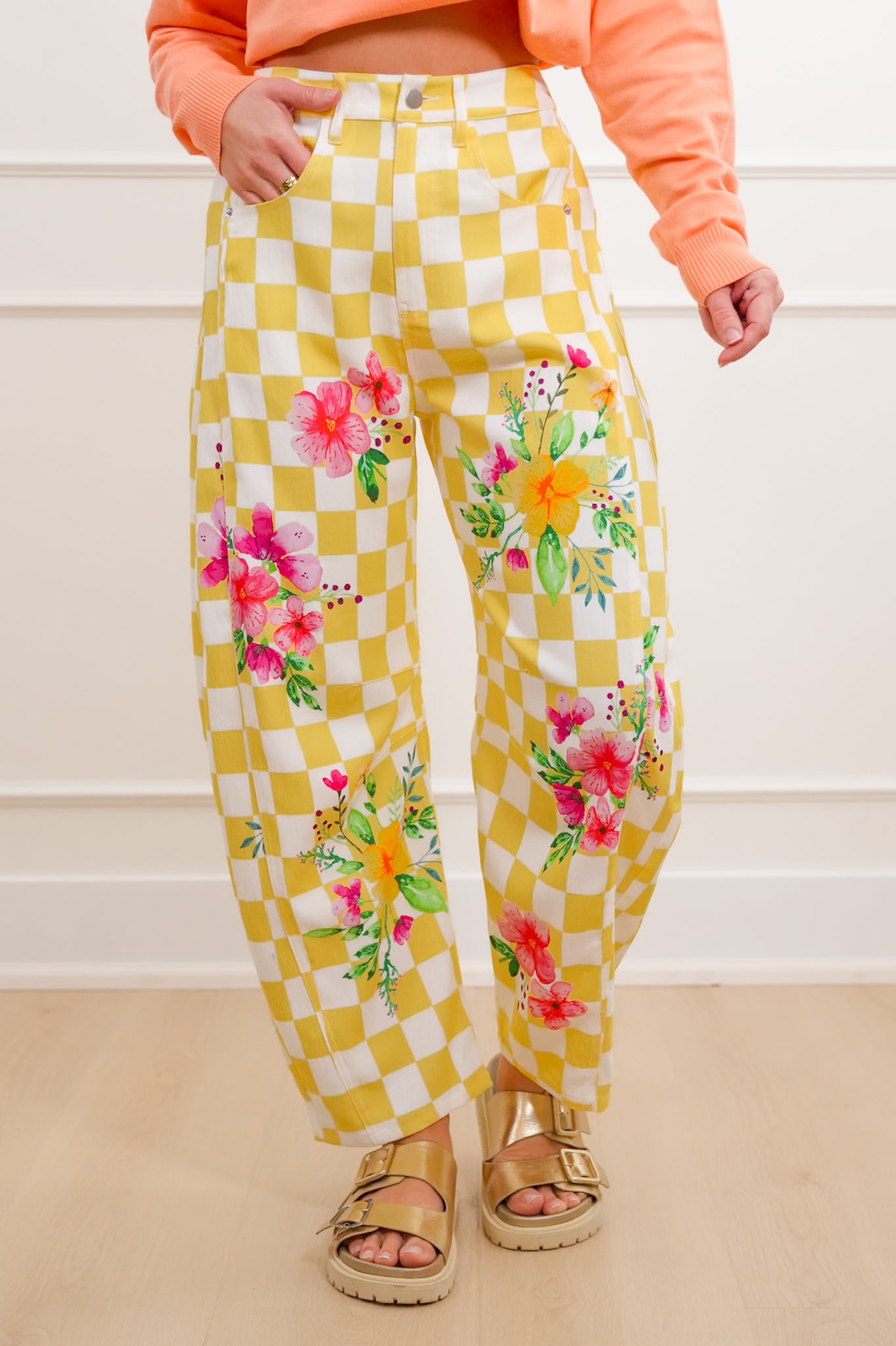 Plus/Reg Checkered and Floral High Waist Barrel Pants