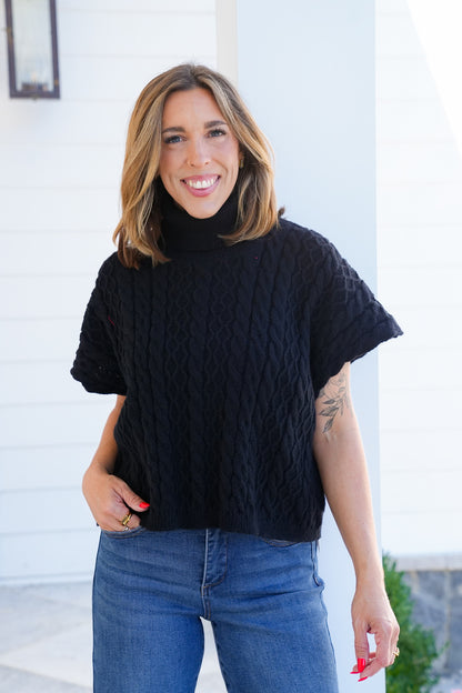 Plus/Reg Cable Knit Short Sleeve Pullover Sweater