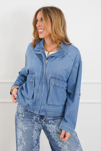 Plus/Reg Risen Medium Wash Long Sleeve Jacket with Cargo Pockets