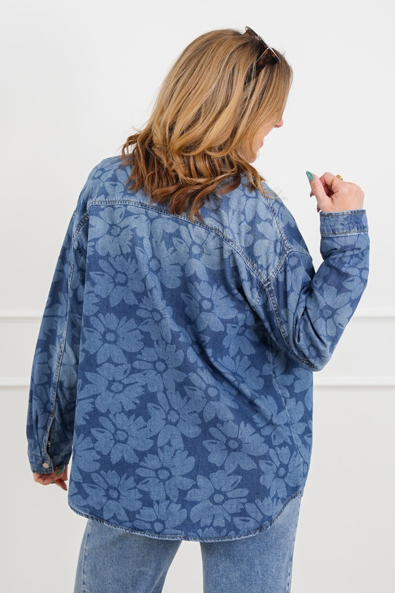 Plus/Reg Risen Dark Wash Floral Print Snap Close Top