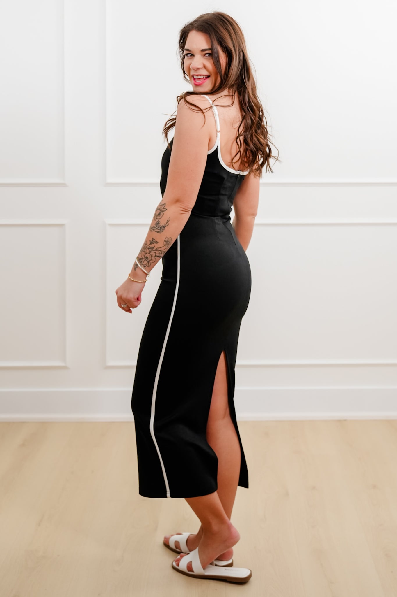 Sleeveless Bodycon Dress with Contrast Trim