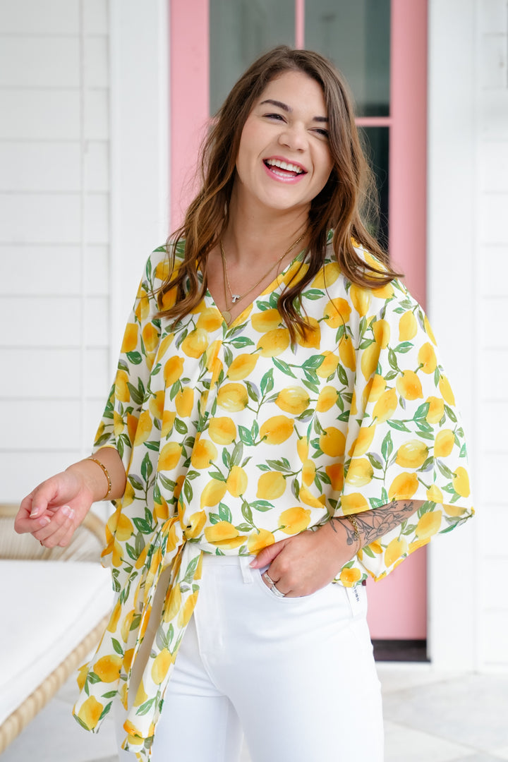 Plus/Reg Lemon Print Short Sleeve Tie Front Top