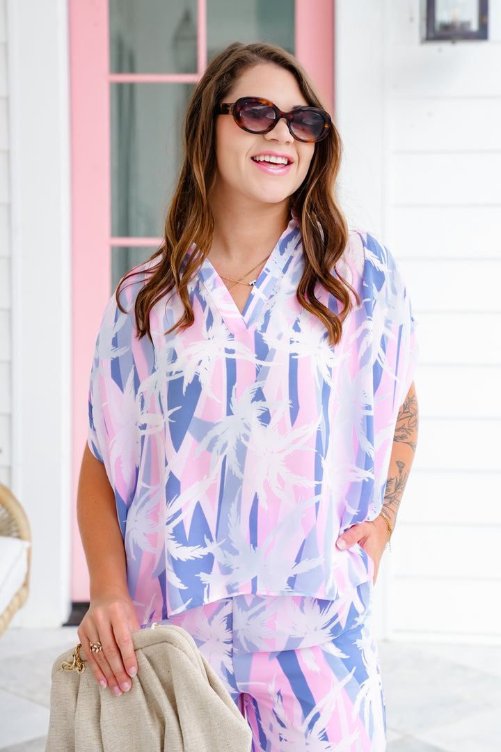 Plus/Reg Palm Tree Print Short Sleeve Split Neck Blouse