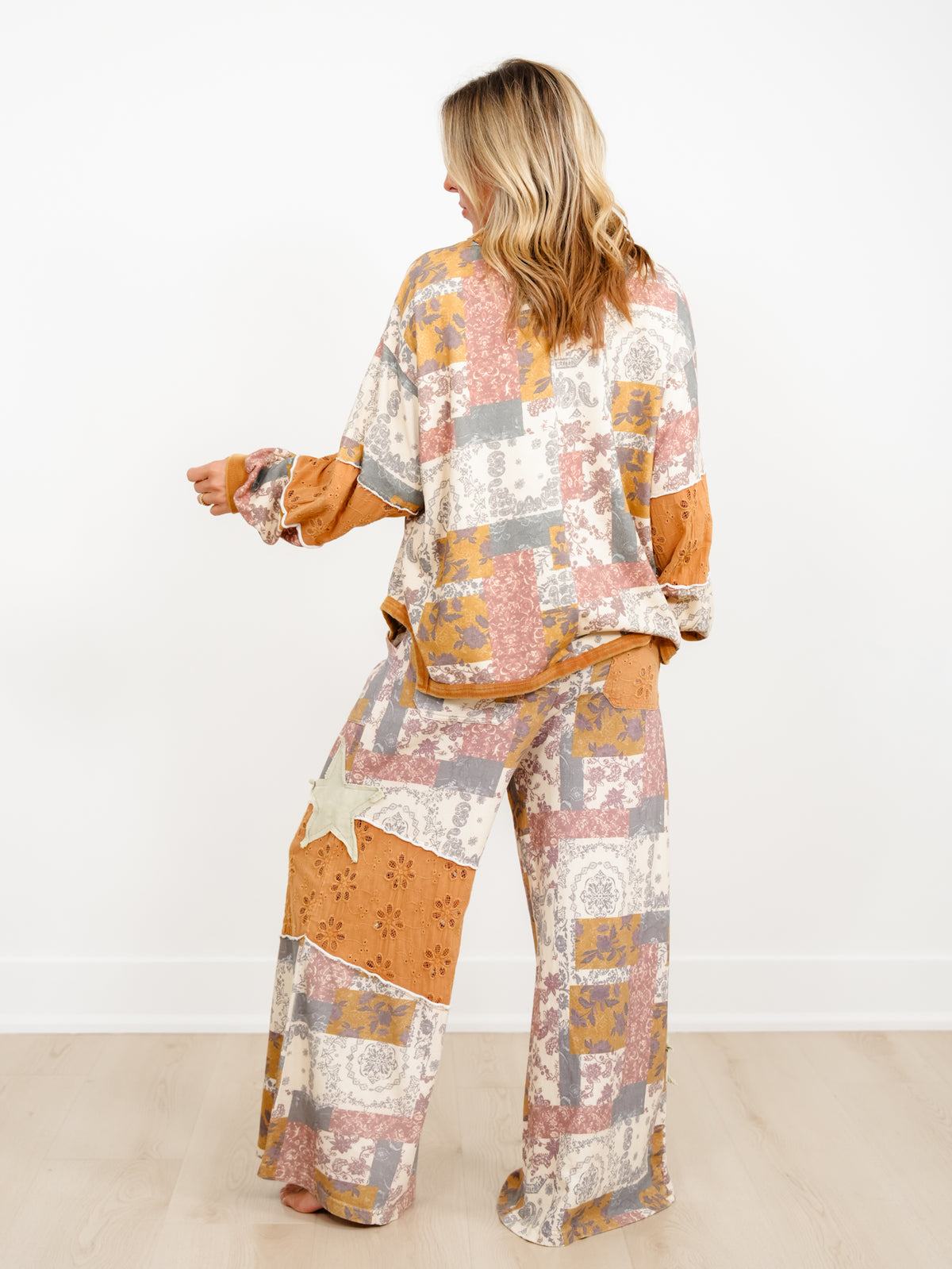 Plus/Reg Floral Patch With Eyelet Lace Panel Pullover and Sweatpants Set - Freckled Poppy
