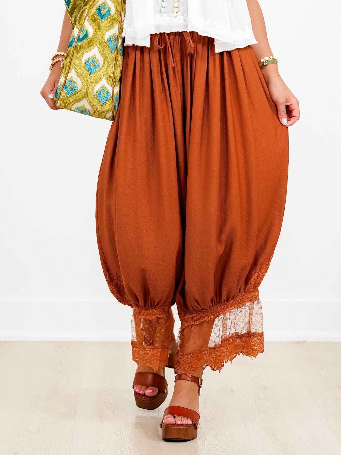Plus/Reg Lace Hem Drawstring Wide Leg Harem Pants