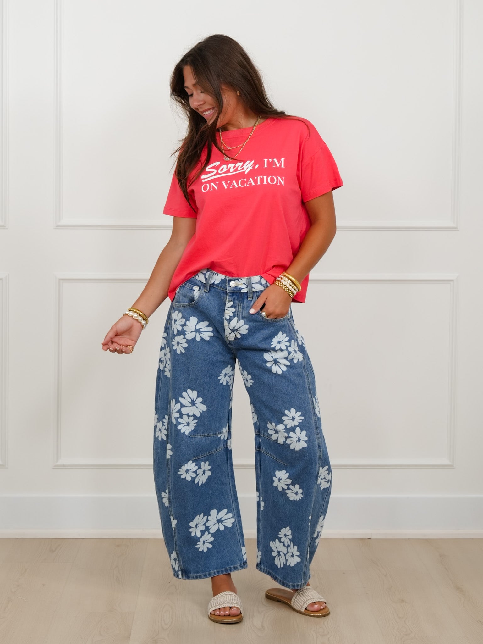 Short Sleeve 'Sorry, I'm On Vacation' Graphic Tee – Freckled Poppy