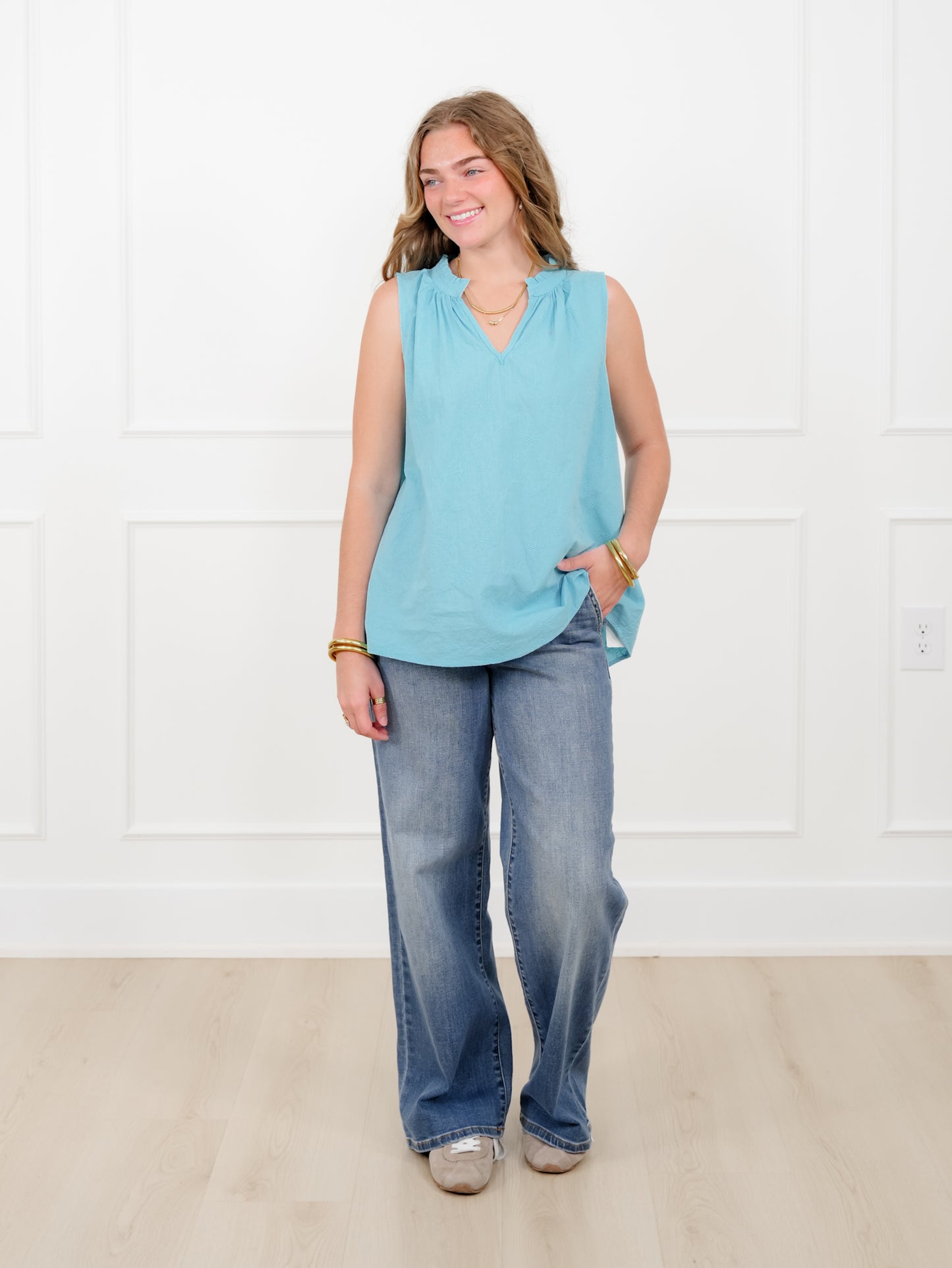 Door Buster! Plus/Reg Embroidered Floral Sleeveless V Neck Top