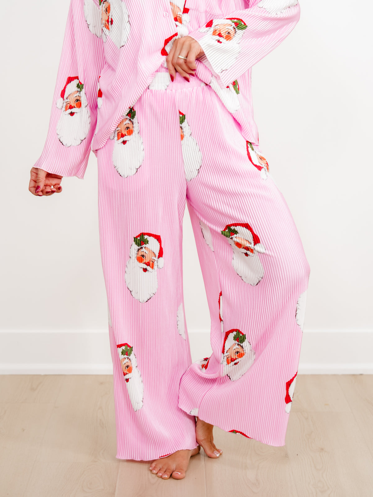 Santa Print Long Sleeve Top and Pants Lounge Set - Freckled Poppy