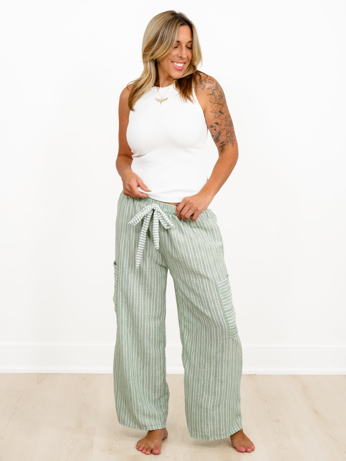 Plus/Reg Stripe Pattern Wide Leg Pants With Pockets