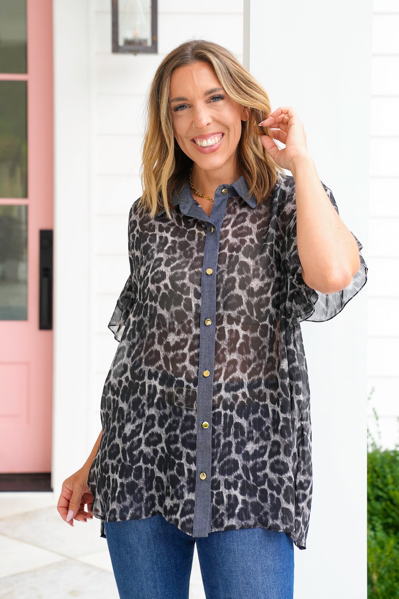 Plus/Reg Leopard Chiffon Short Sleeve Button Down Top