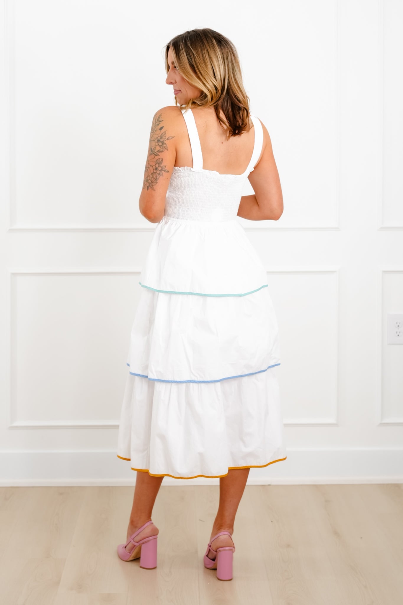 Plus/Reg Poplin Sleeveless Sweetheart Neck Tiered Midi Dress