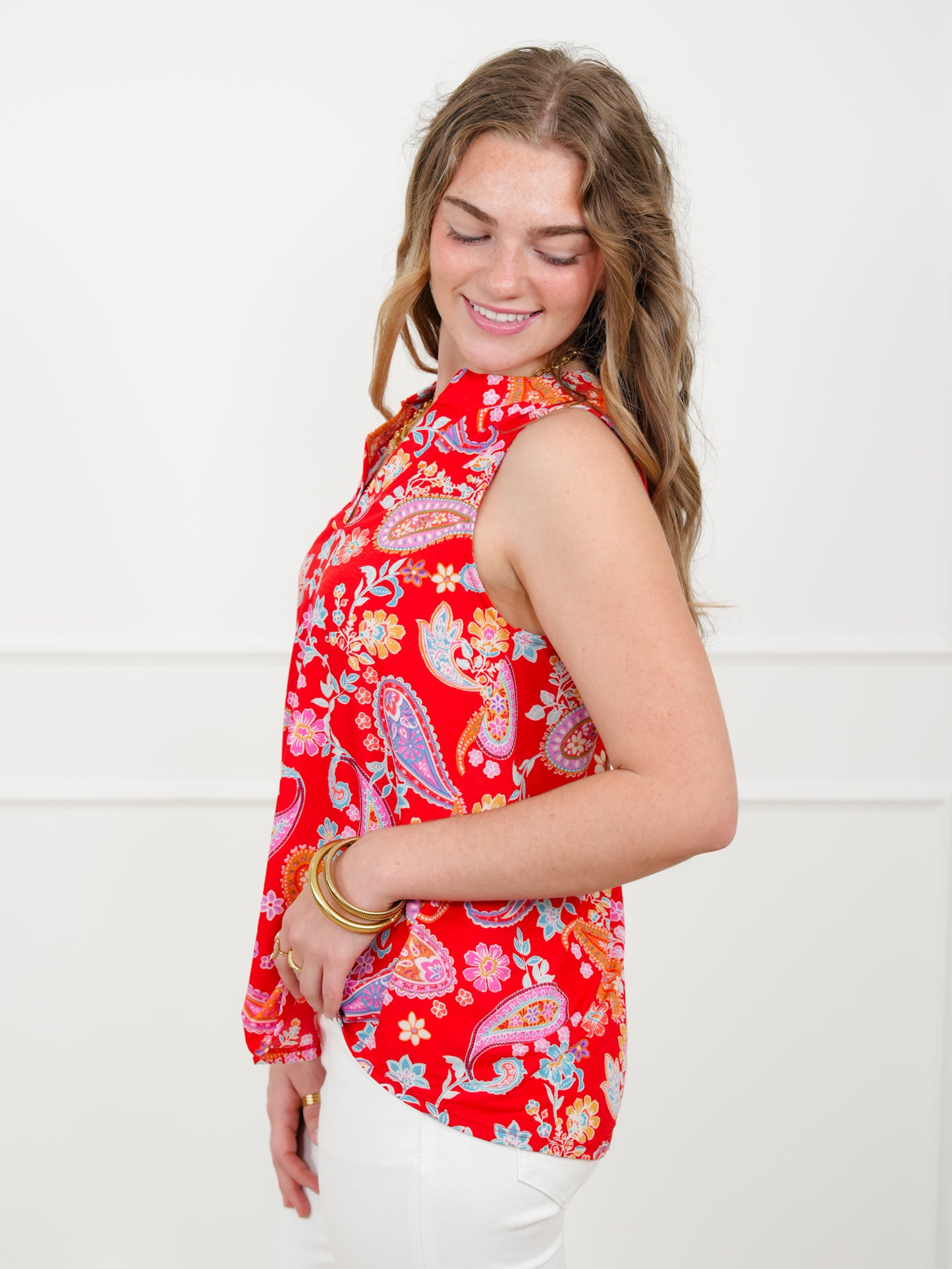Plus/Reg Paisley Pattern Sleeveless Split Neck Top